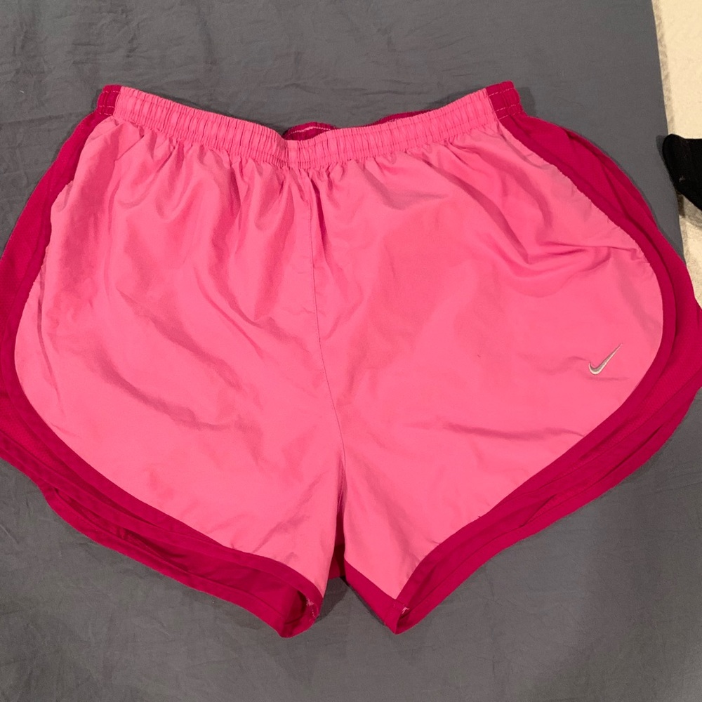 NWOT Nike tempo running shorts